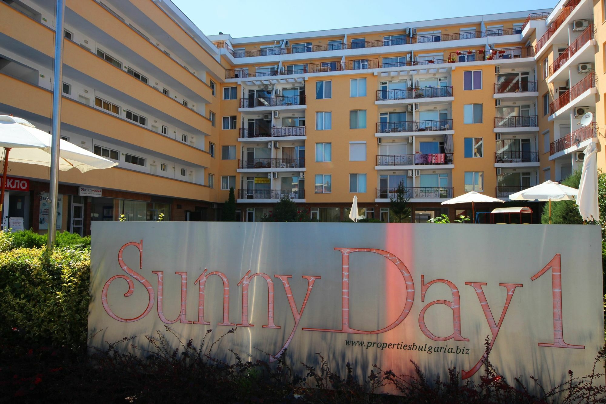 Sunny Day 1 - Menada Apartments Slantschew brjag Exterior foto